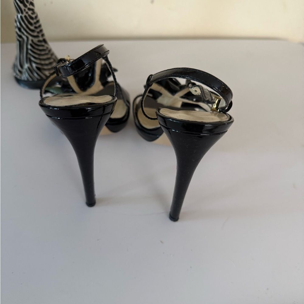 Poletto Black Stiletto Heels with Floral Detail 6 Used Once (like new) see pics - Picture 5 of 10